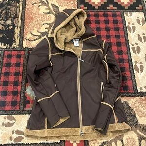 Womens Columbia jacket lined with fleece